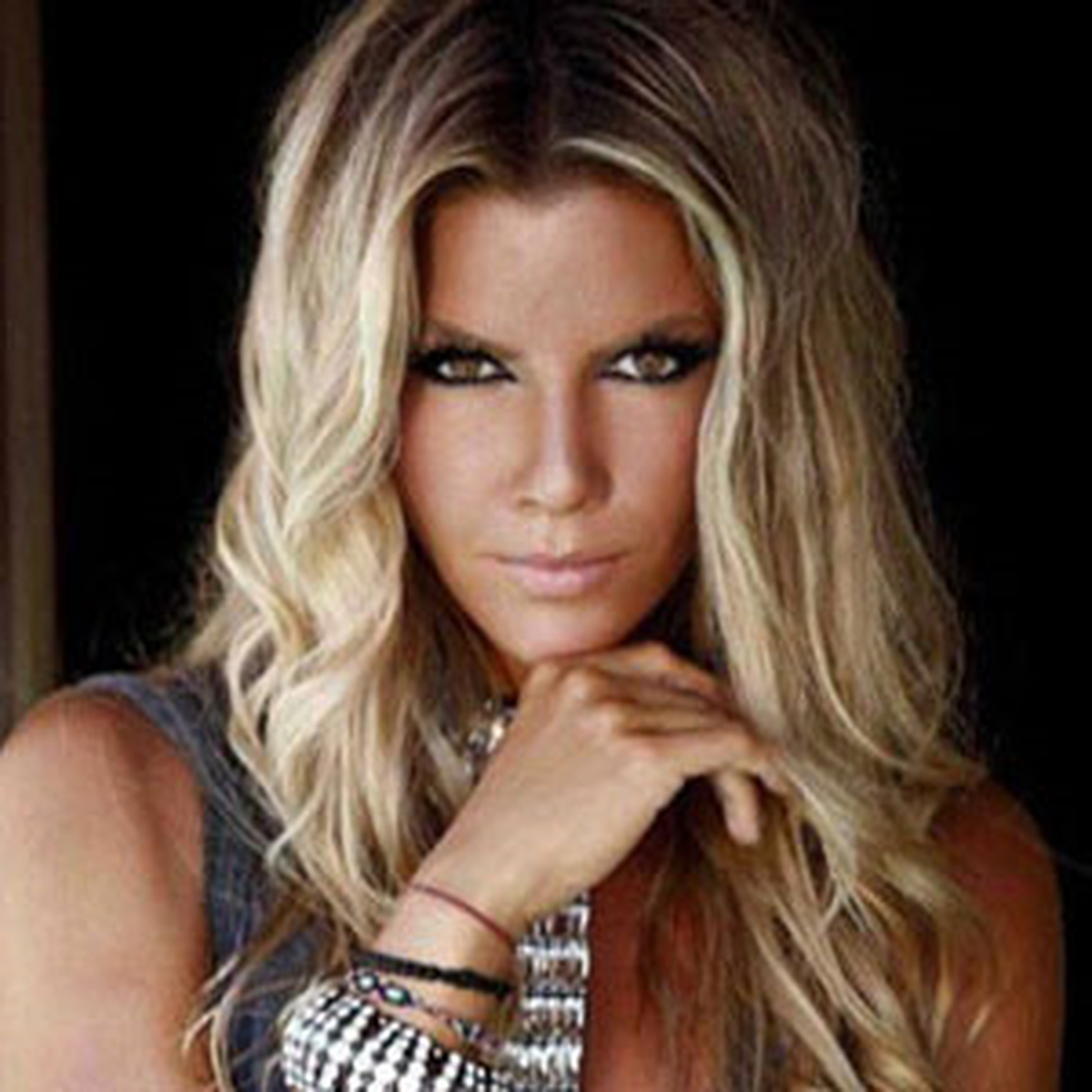Ivana Tek Başına