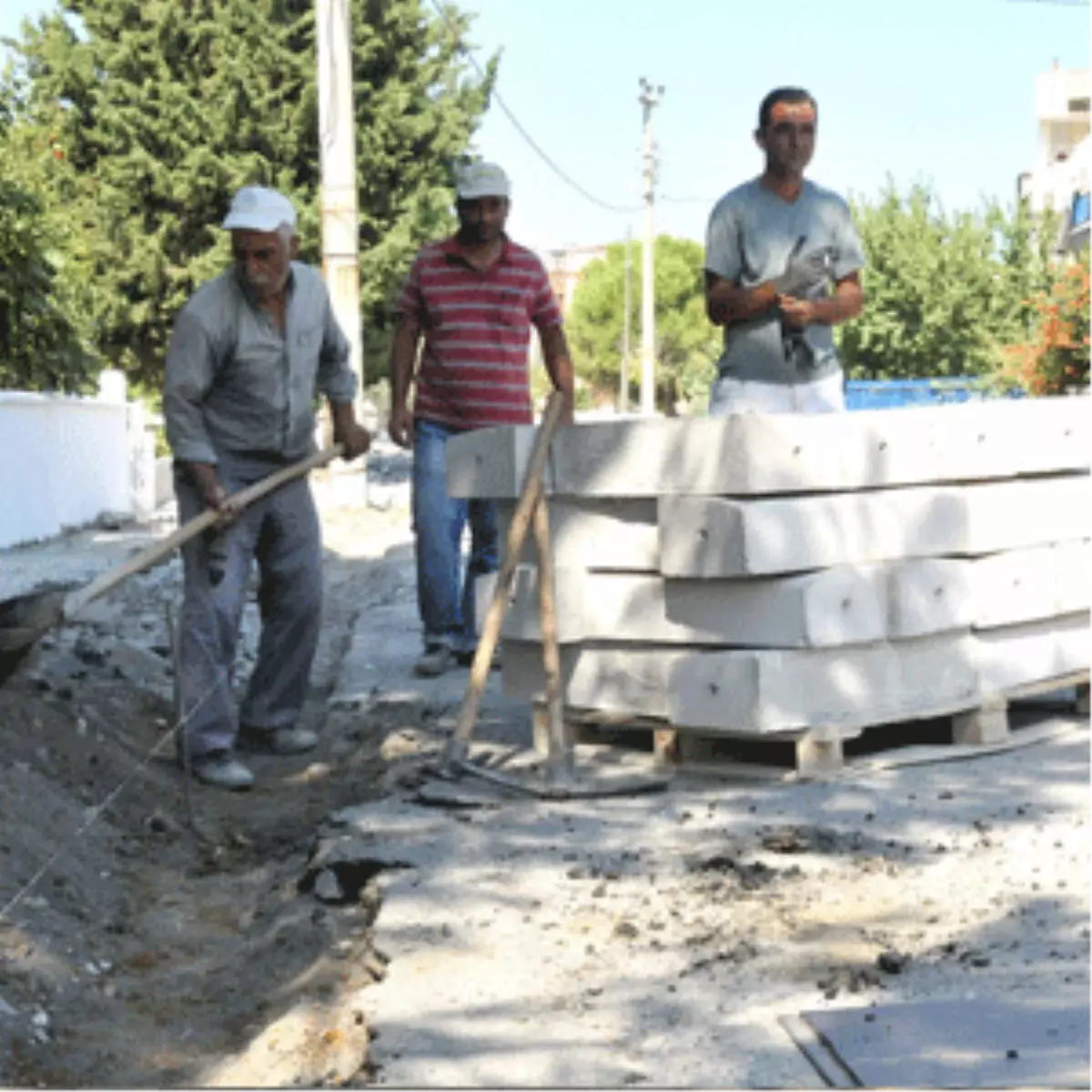 
Aliağa Belediyesi'nden Altyapı Hizmeti
