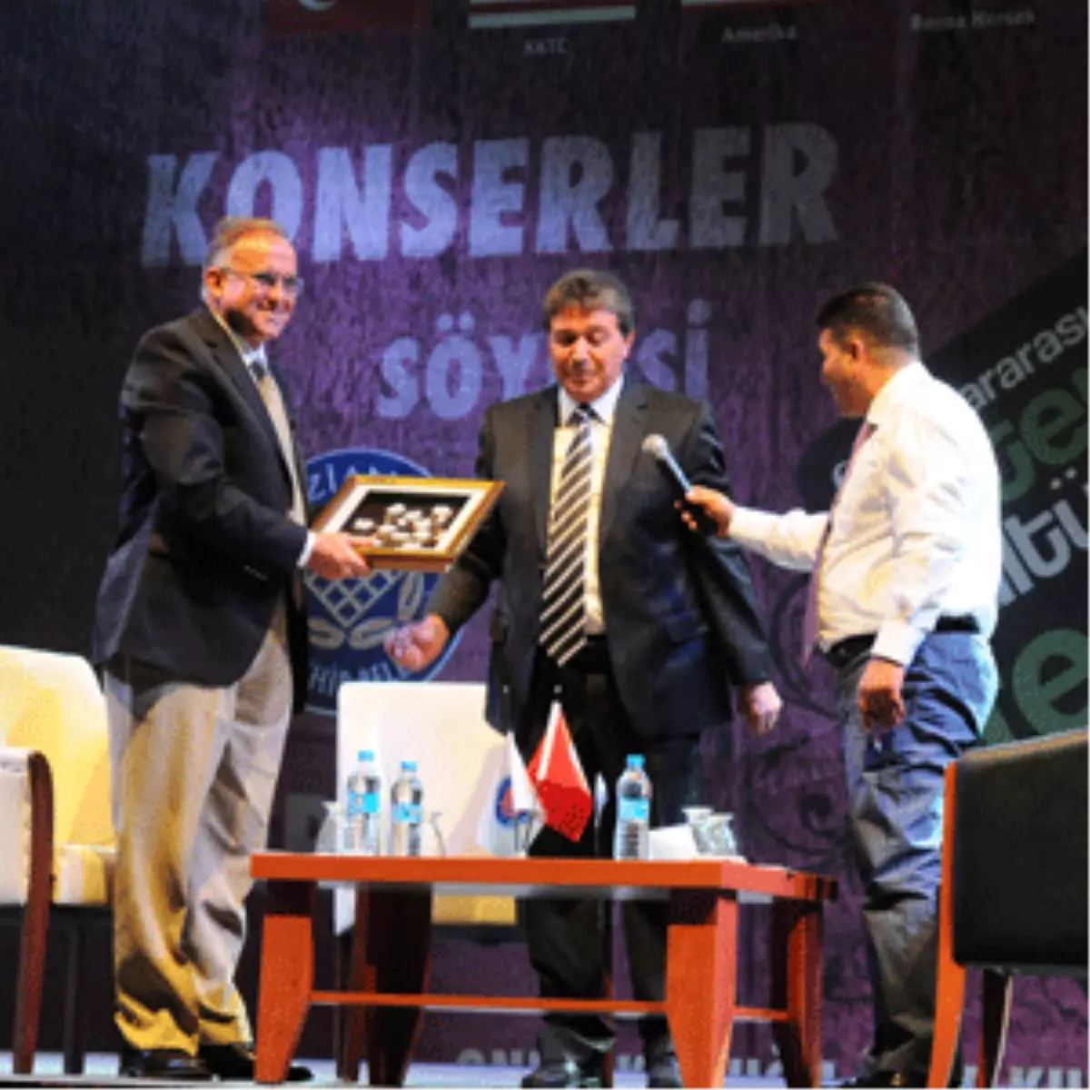 Bırakın Çalışalım, Bırakın Hizmet Edelim