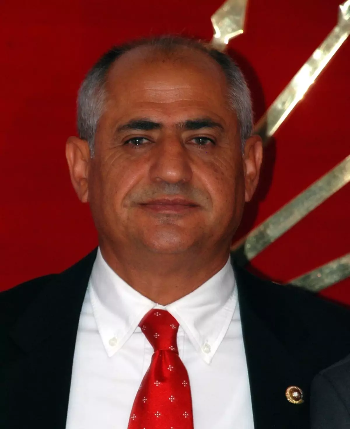 CHP\'li Bayraktutan: Başbakan\'ın Hopa\'da Karizmasını Çizdiler