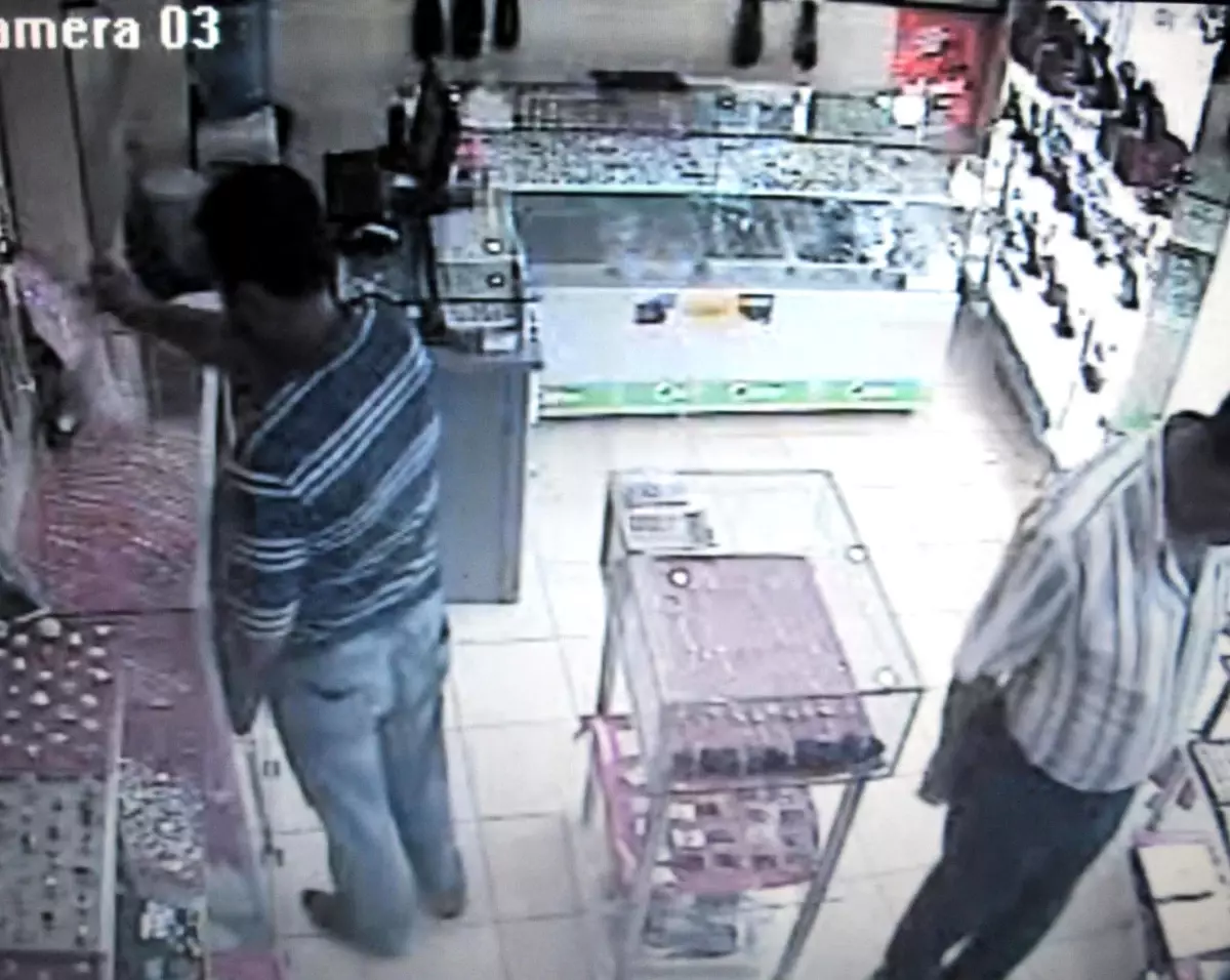 Gümüş Hırsızları Güvenlik Kamerasında