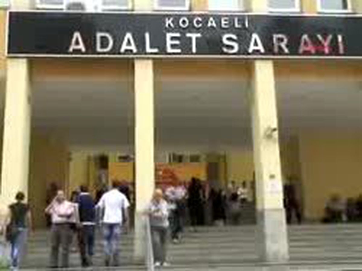 Başkan ile Profesör Arasındaki 'Şarlatan' Davasına Devam Edildi