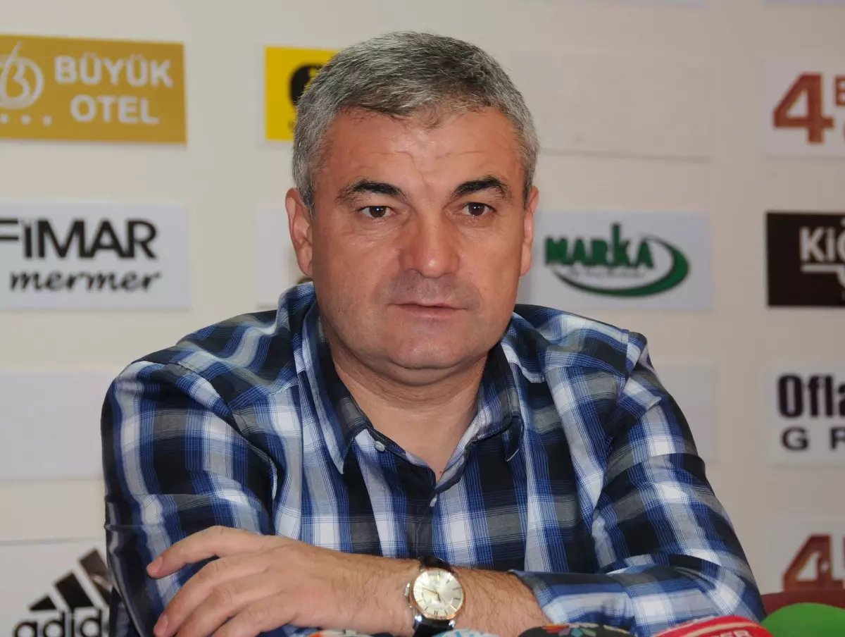 Sivasspor Teknik Direktörü Çalımbay\'dan Taraftara Çağrı