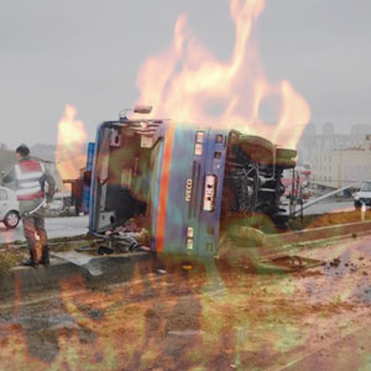 Cezaevi Aracında 5 Mahkum Yandı