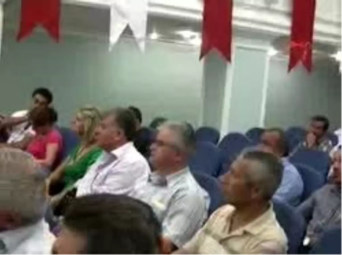 Emniyetten Okul Servislerine Bilgilendirme Toplantısı Düzenlendi