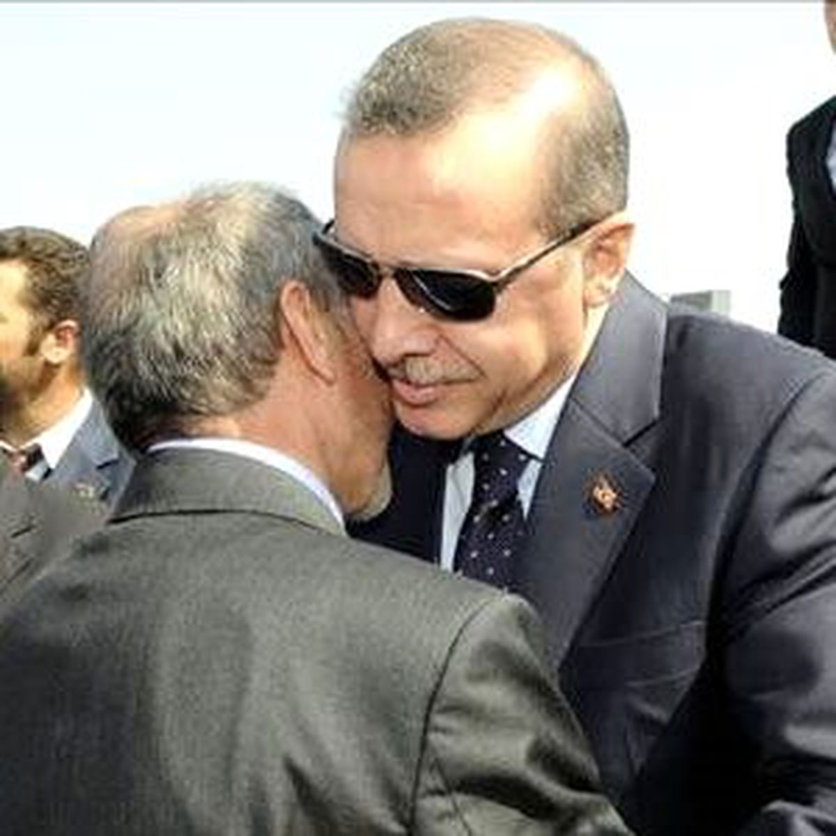 Erdoğan Yurda Döndü