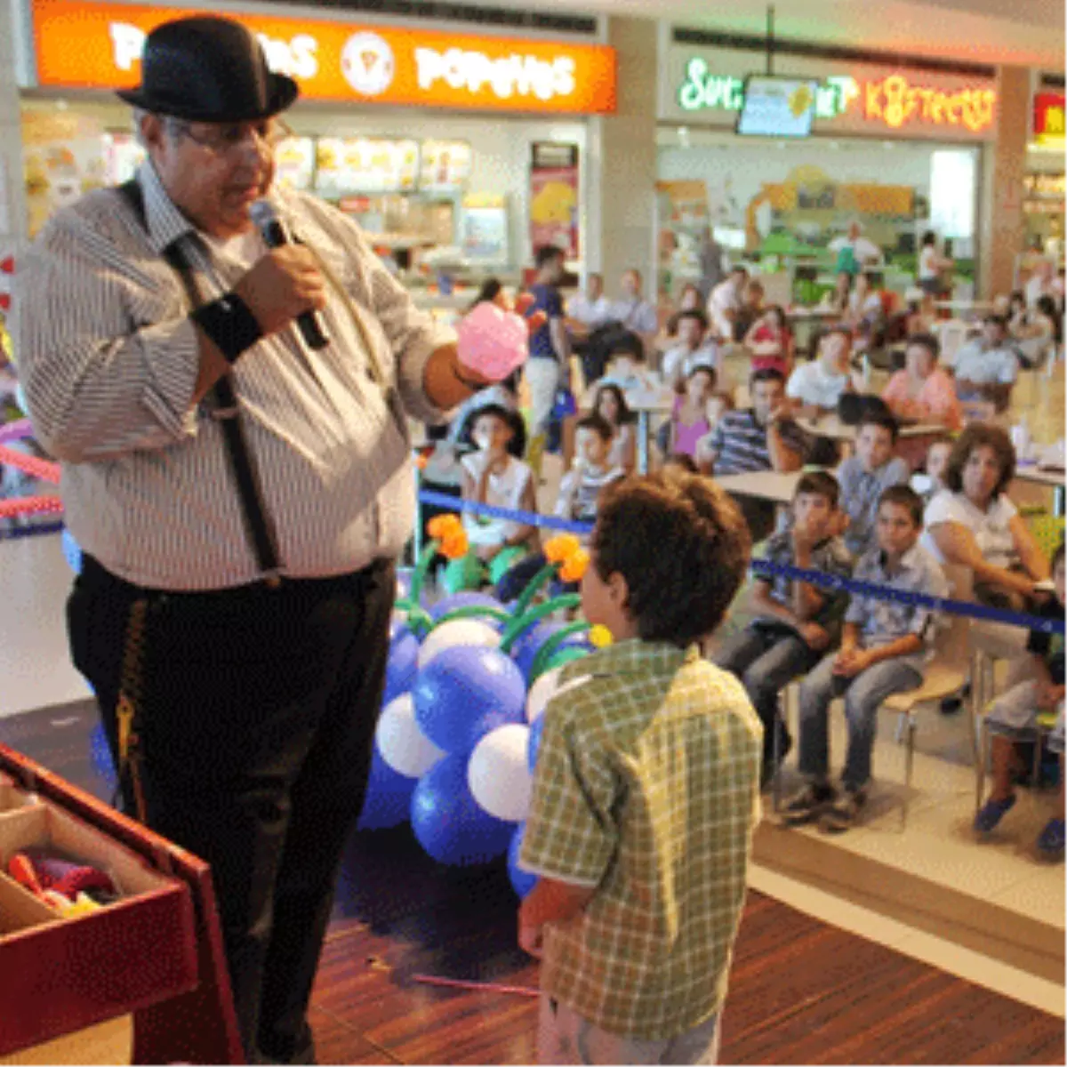 ADA AVM\'de Baloncu Amca İzdihamı
