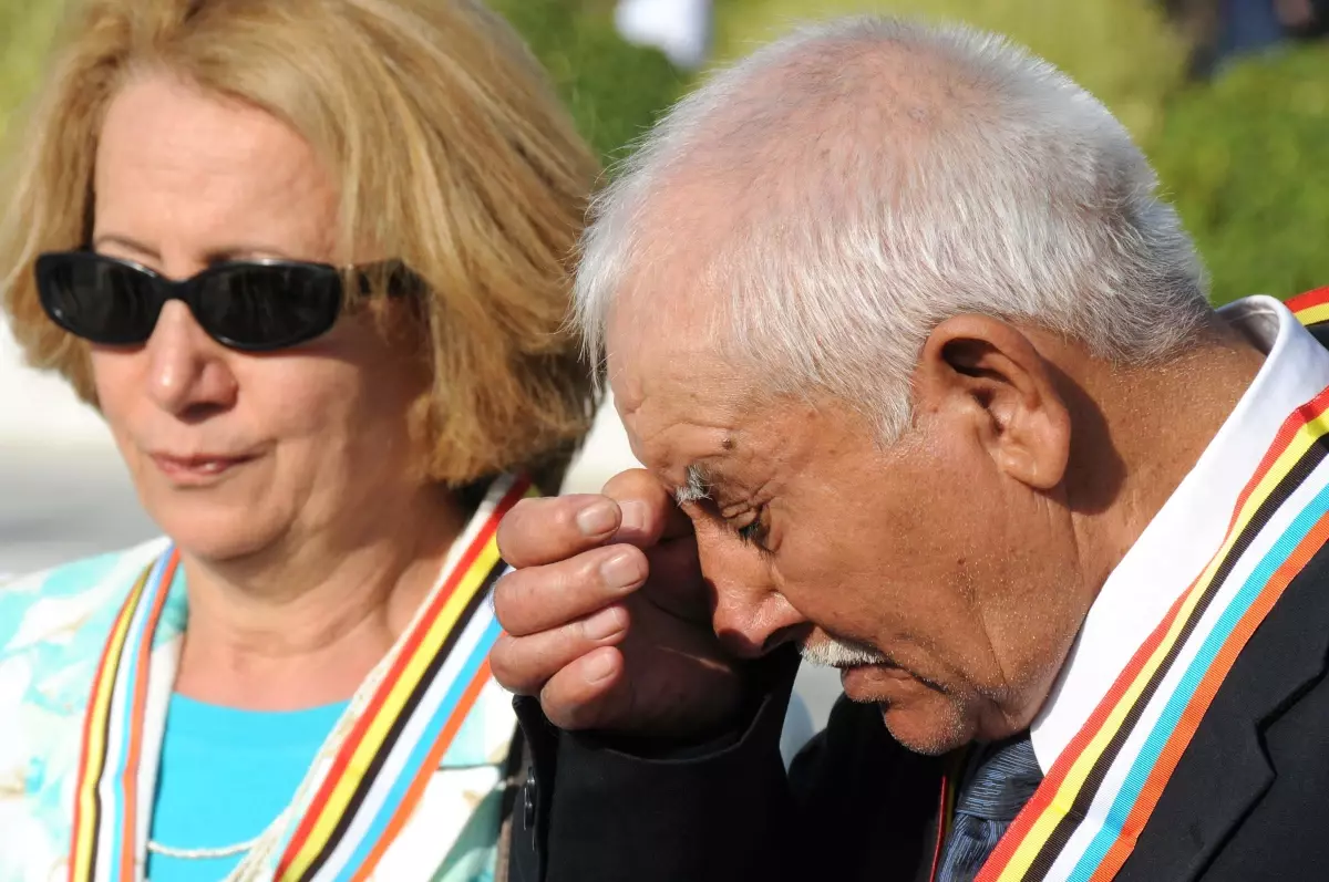 Kore Gazisini Ağlatan Madalya