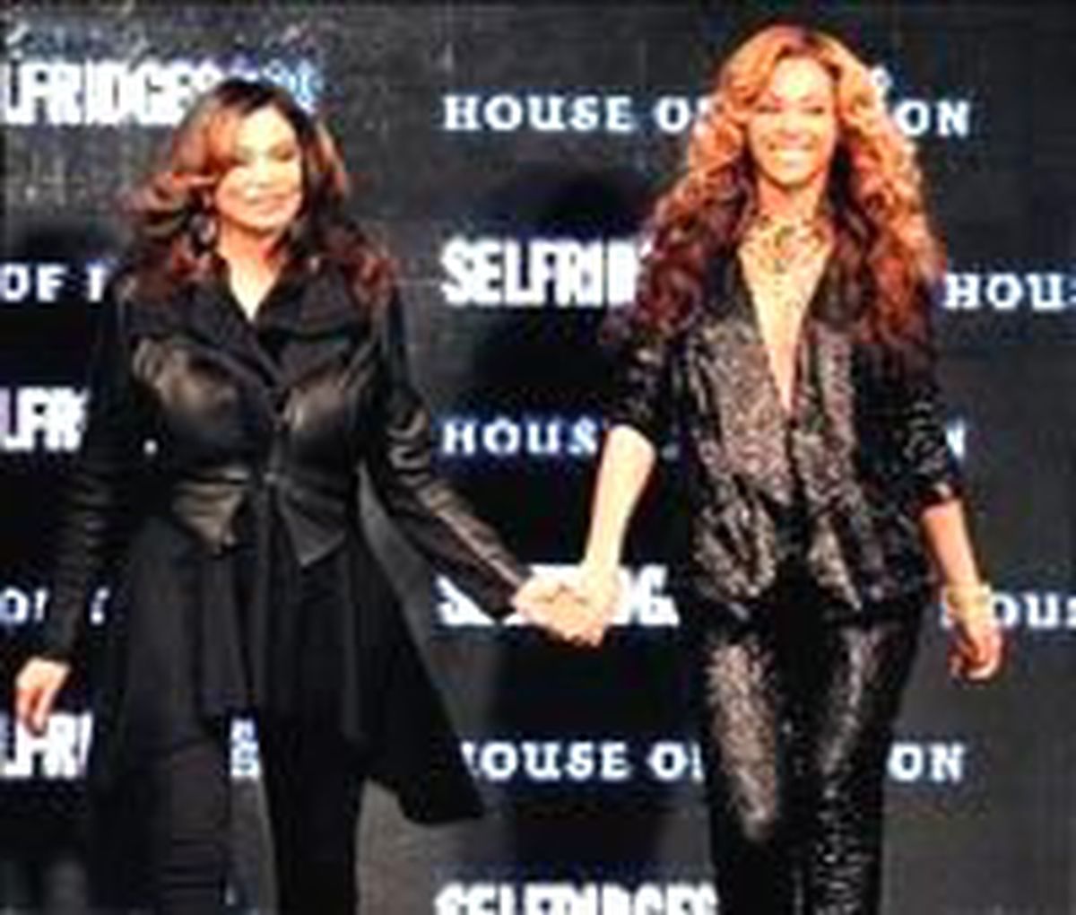 Hamile Beyonce Annesiyle Podyumda