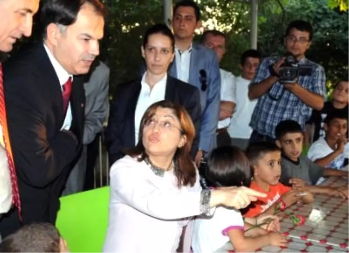 Bakan Şahin\'den Sivaslı Aykut\'a Kutlama (2)