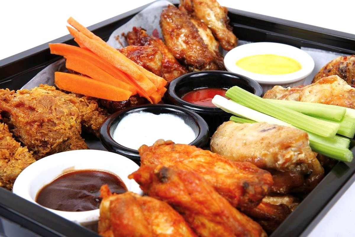 Hen Coops, Yeni Şubesiyle Akbatı'da