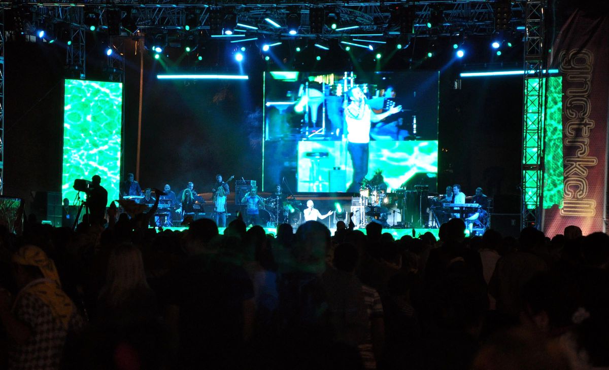 Ortaç'ın 'yaza Veda' Konserinde