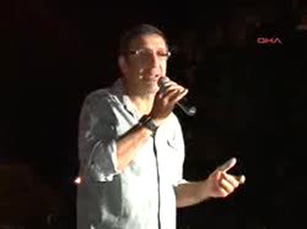 Cem Özer'den Nihat Doğan'a: Seda Sayan'ın Eteğinden Çıkmadın mı?