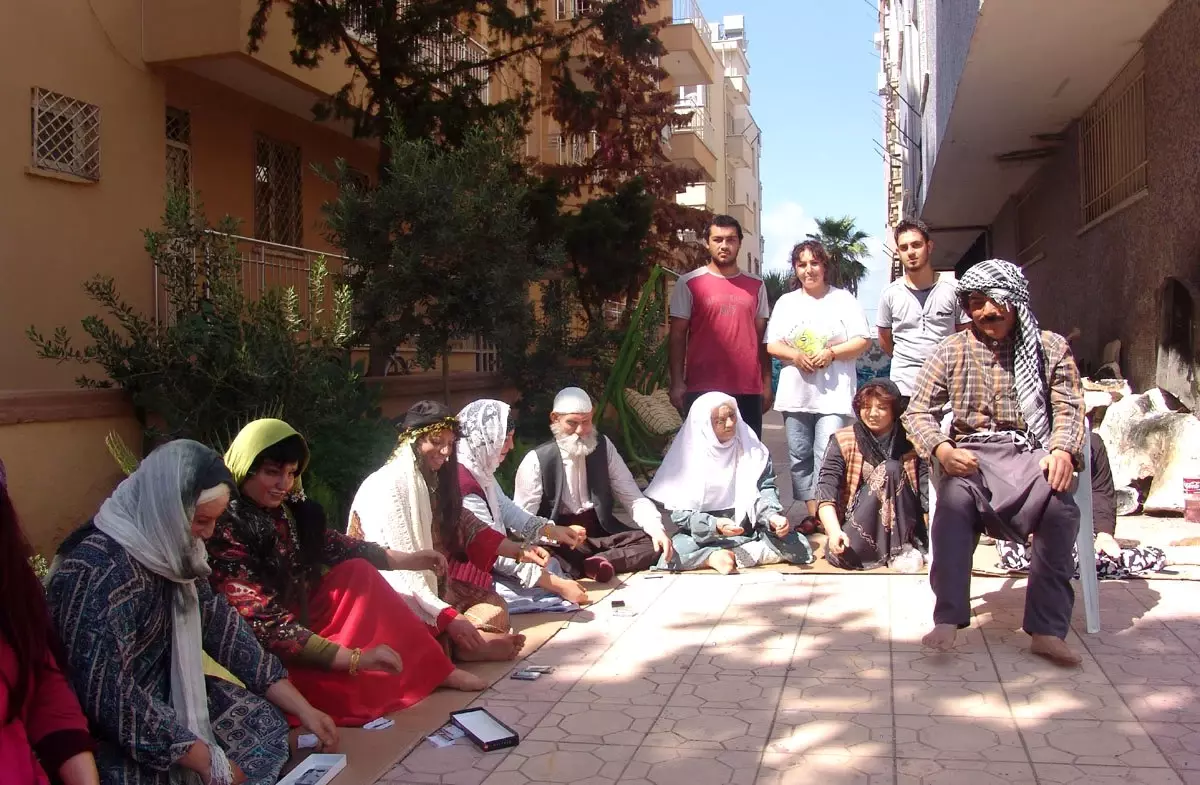 Memleketindeki Müze İçin 25 Heykel Yaptı