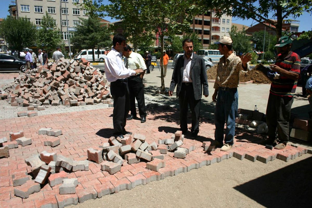 Başkan Yanılmaz Kovancılar Her Geçen Gün Daha Çok Gelişiyor