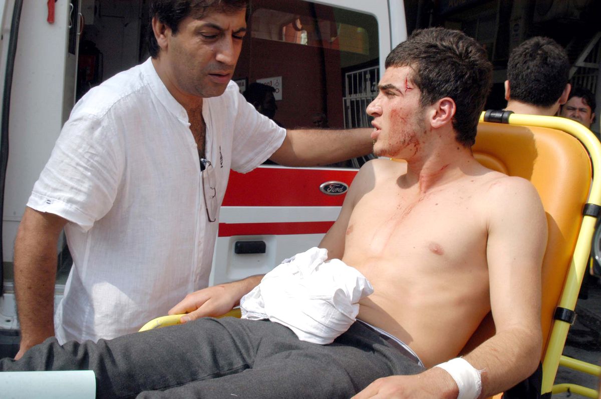 Liseli Öğrenciler Birbirlerini Bıçakladı