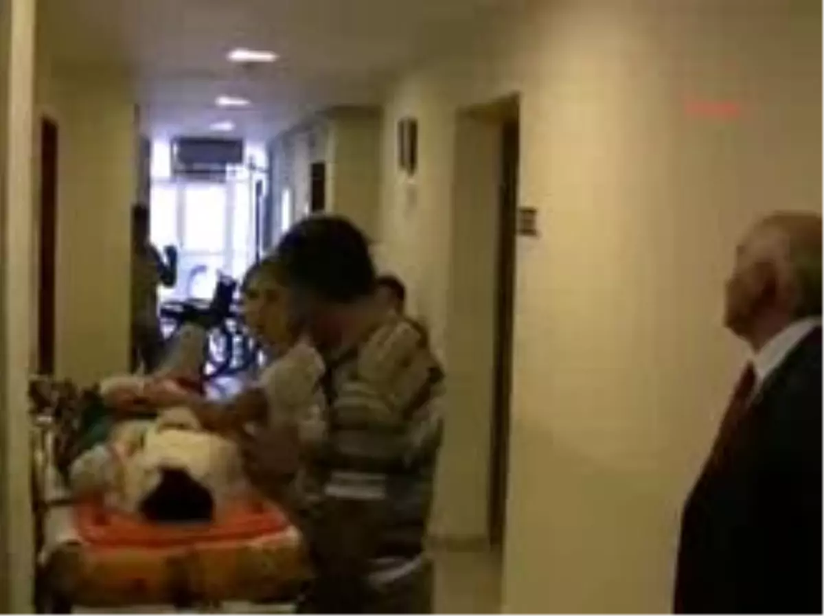 Okul Dönüşü Kaza: 8\'i Öğrenci 9 Yaralı