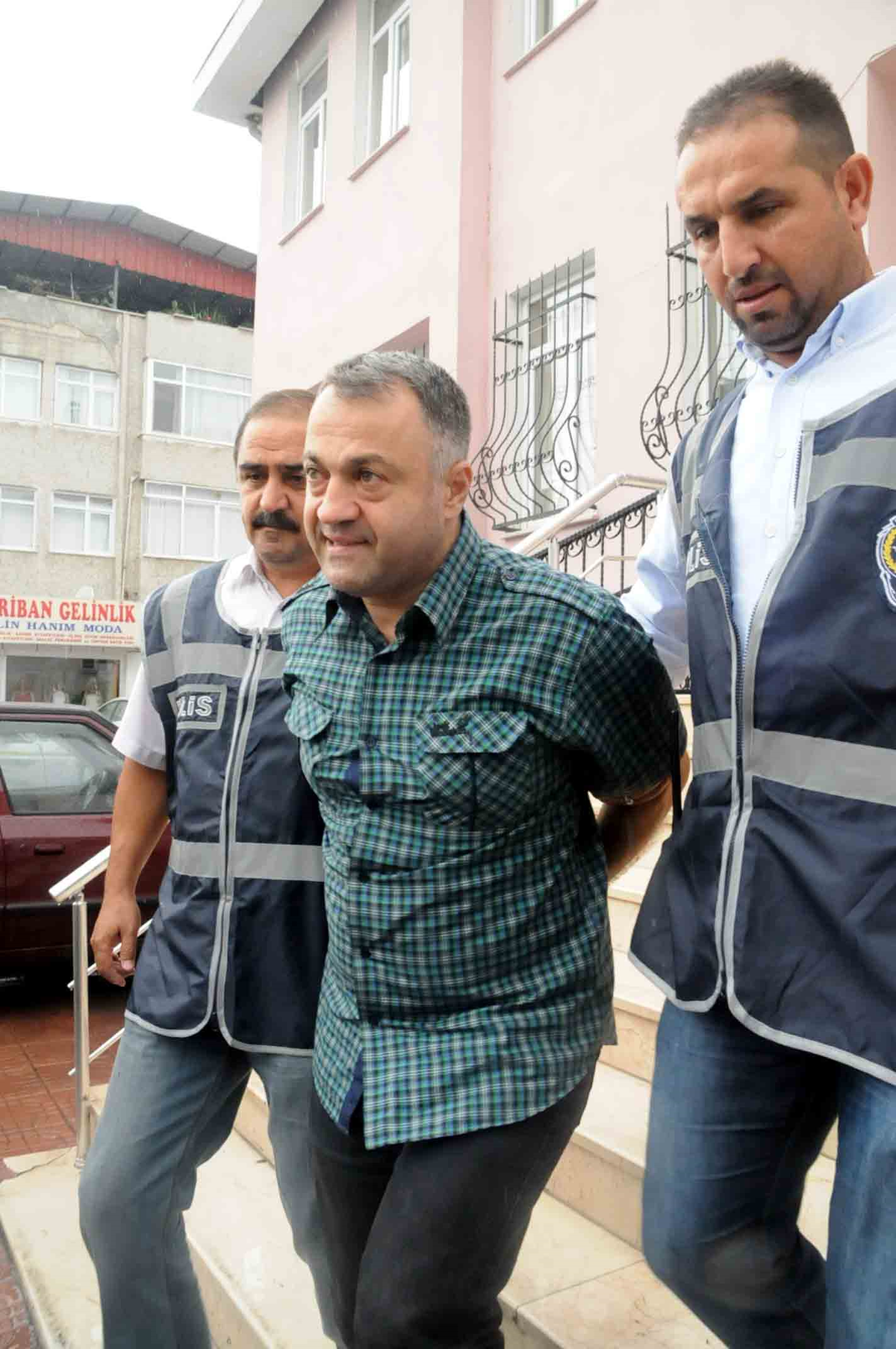 4 Yıldır Aranan Cinayet Zanlısı, İnternet Yardımıyla Yakalandı