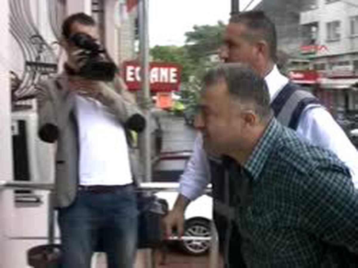 4 Yıldır Aranan Firari Katilzanlısını, Sosyal Paylaşım Sitesinde Arkadaş Olan Kadın Polis Yakaladı