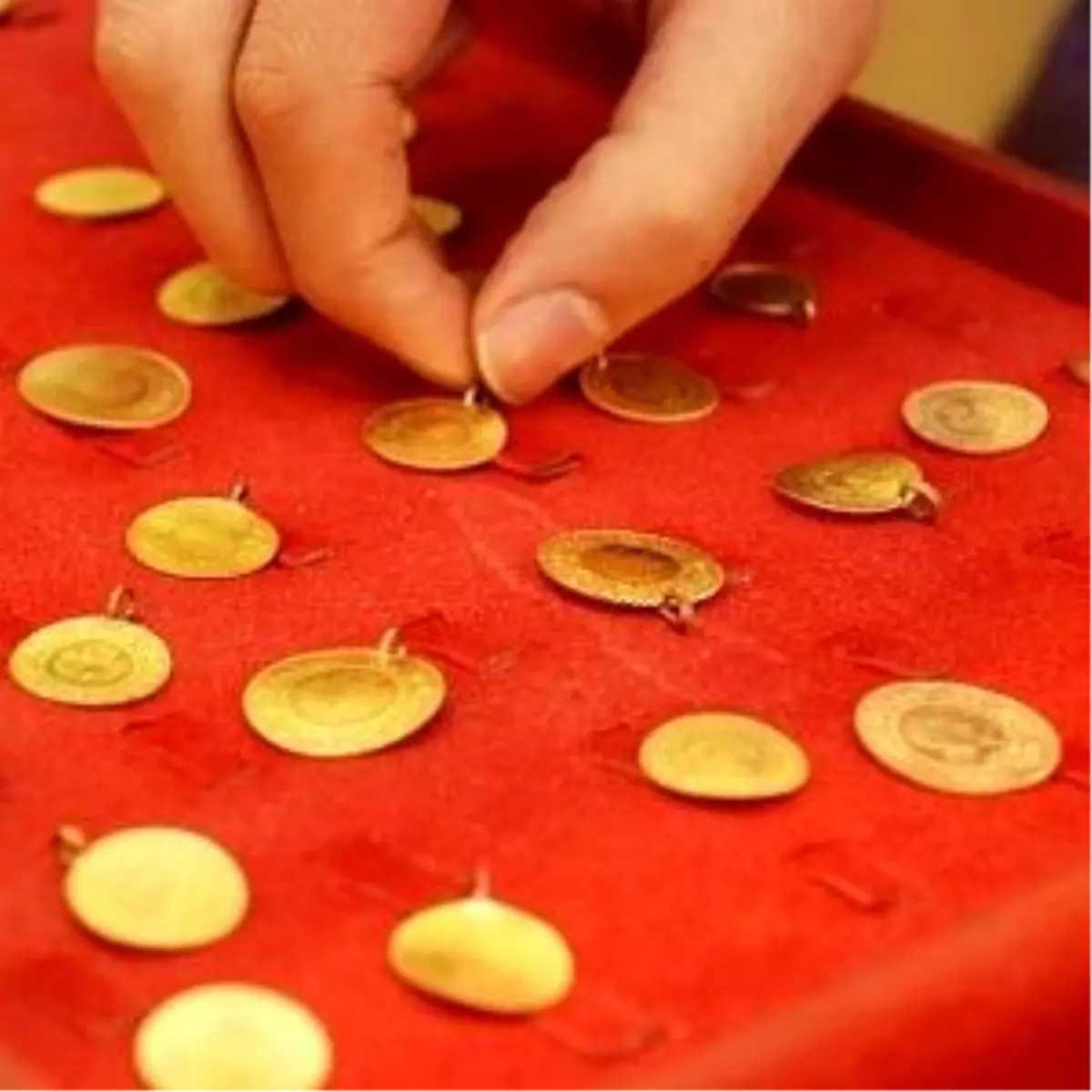 Darphane Altın Üretimine Yetişemiyor