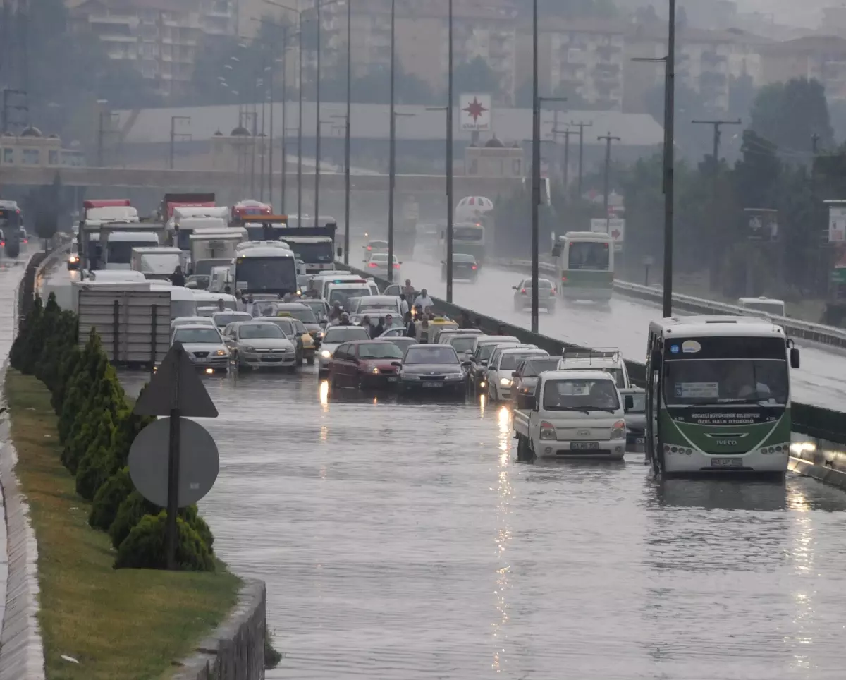 Kocaeli Yağmura Teslim