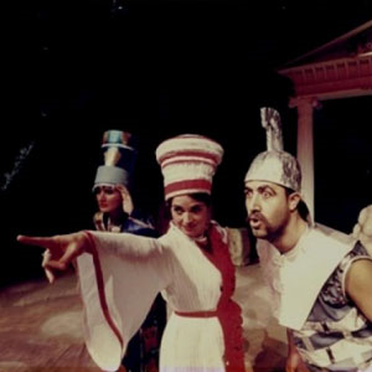 Aristophanes'in 'Barış'I 6. Kez Sahnede