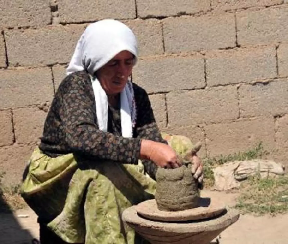 55 Yaşındaki Kadın, Usta Öğretici Oldu