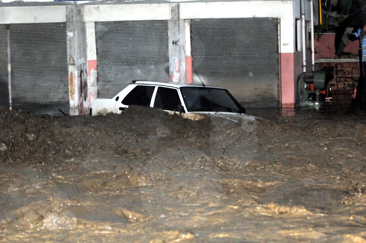 Rize Sağanak Yağışa Teslim (2)