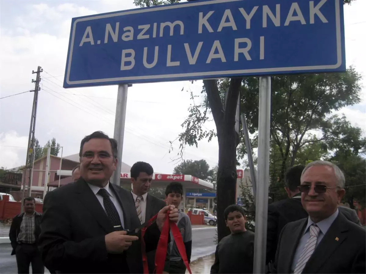 Yargıtay Başkanı Kaynak, İsmi Verilen Bulvarı Açtı