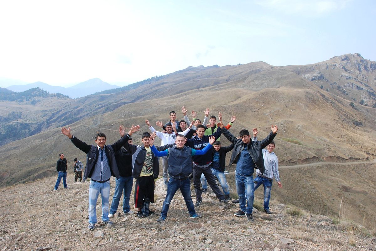 Göç Yolundaki Kuşları Gözlemek İçin Dağlara Tırmandılar