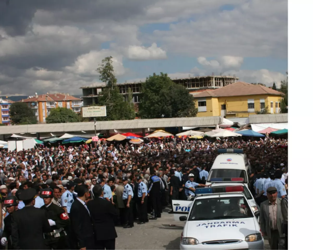 Boyabatlı Şehidi 5 Bin Kişi Uğurladı