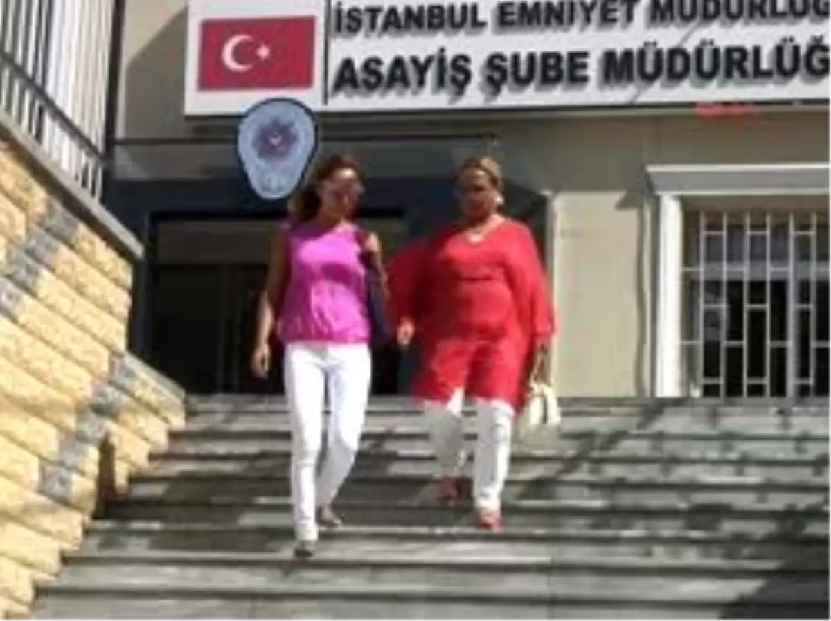 Safiye Soyman\'ın Kızına Dost Kazığı...