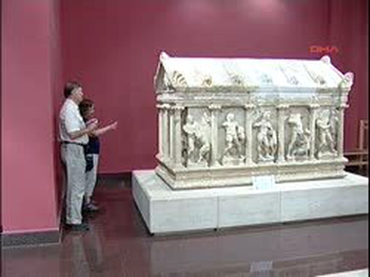 Yorgun Herakles, Artık Evinde