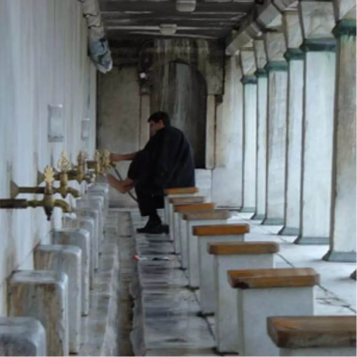 Abdest Alırken Soyuldu