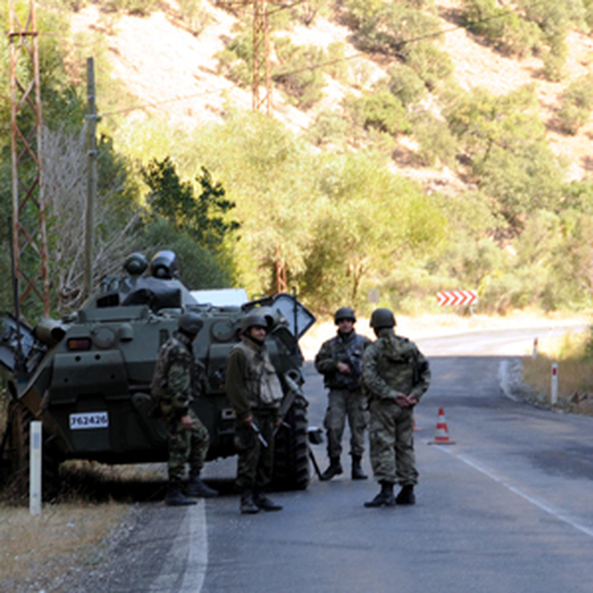 Tunceli'de Helikopterin İniş Alanına Bombalı Tuzak; 1 Asker Yaralı