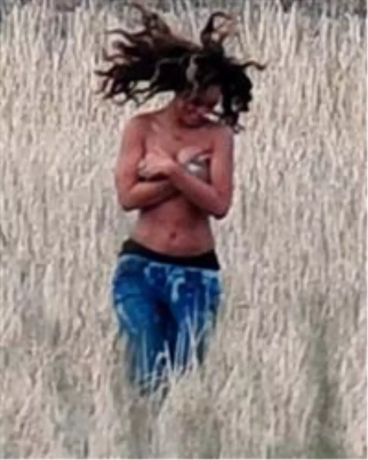 Üstsüz Rihanna\'ya Çiftçi Tepkisi