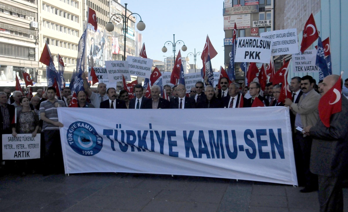 Öğretmenlerden Teröre İsyan