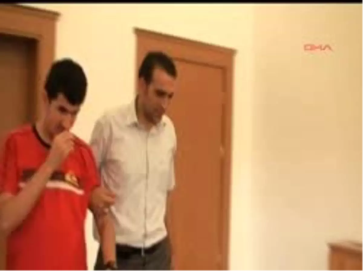 Yetenek Sizsiniz İkincisi Görme Engelli Göregen\'den Vali Cerrah Taklidi ve Rap Şarkı