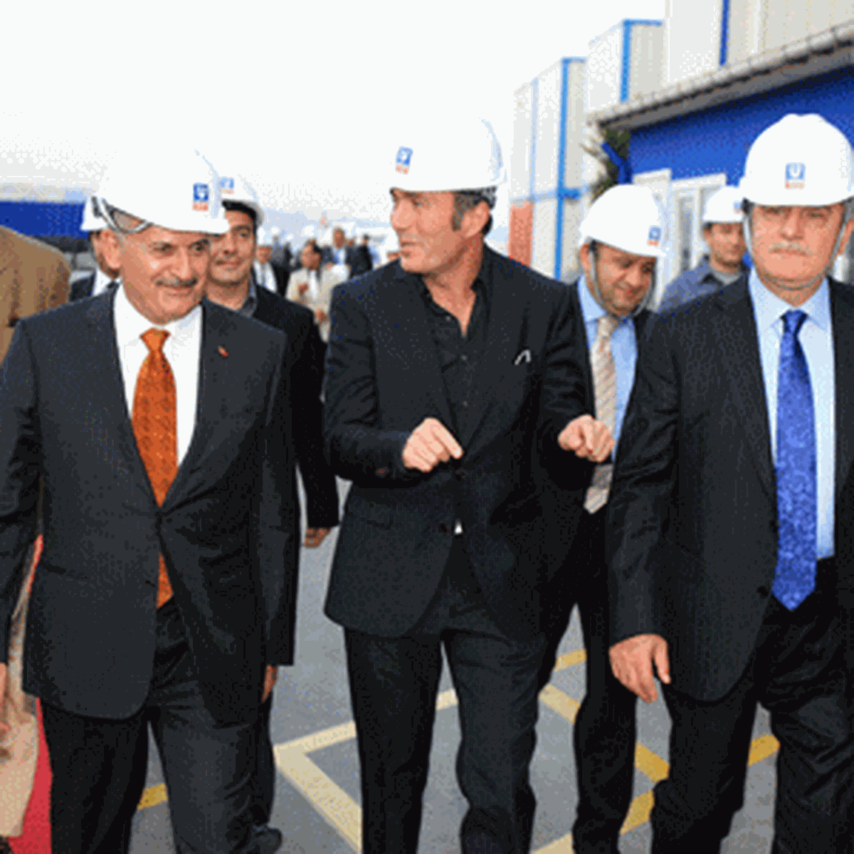 Bakan Yıldırım, Tekneyle Sahilleri Dolaştı