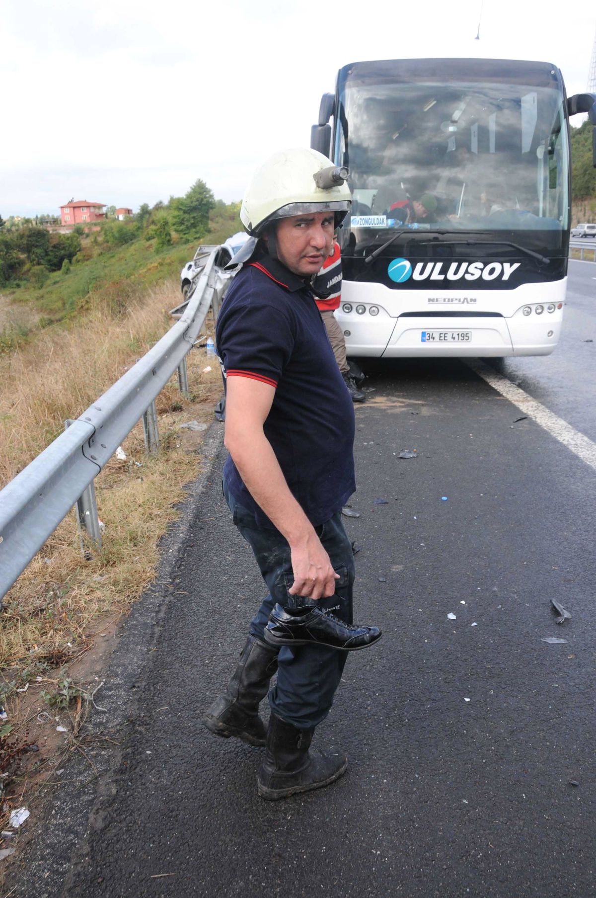 TEM'de Feci Kaza: 3 Ölü