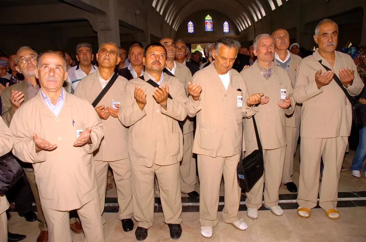 Hacı Adayları Uğurlandı