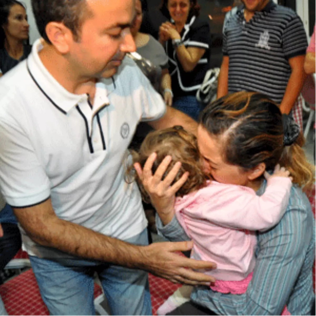 Bürokratlar Tahliye Edildi