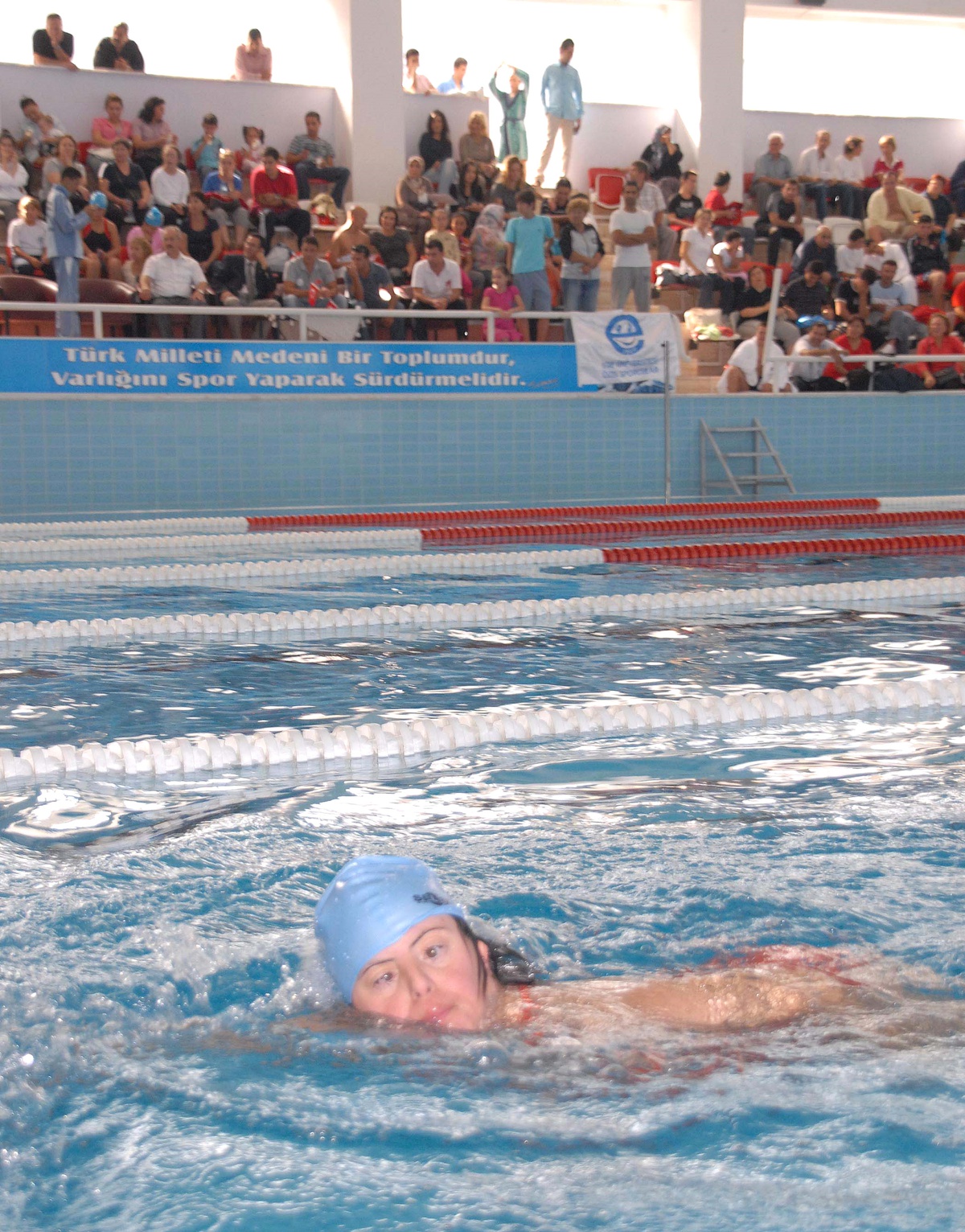 Özel Sporcular Yüzme Şampiyonası Başladı