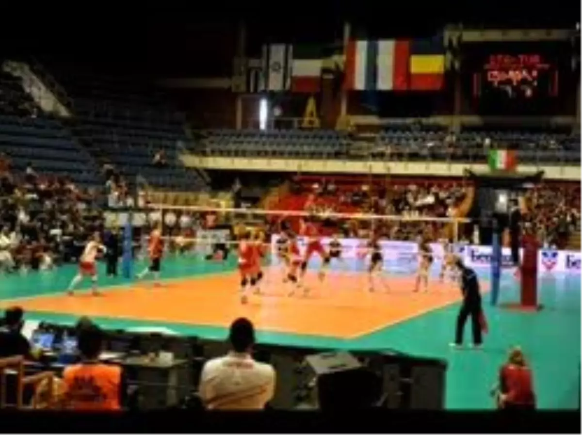 Avrupa Kadınlar Voleybol Şampiyonası'nda Filenin Sultanları 3. Oldu