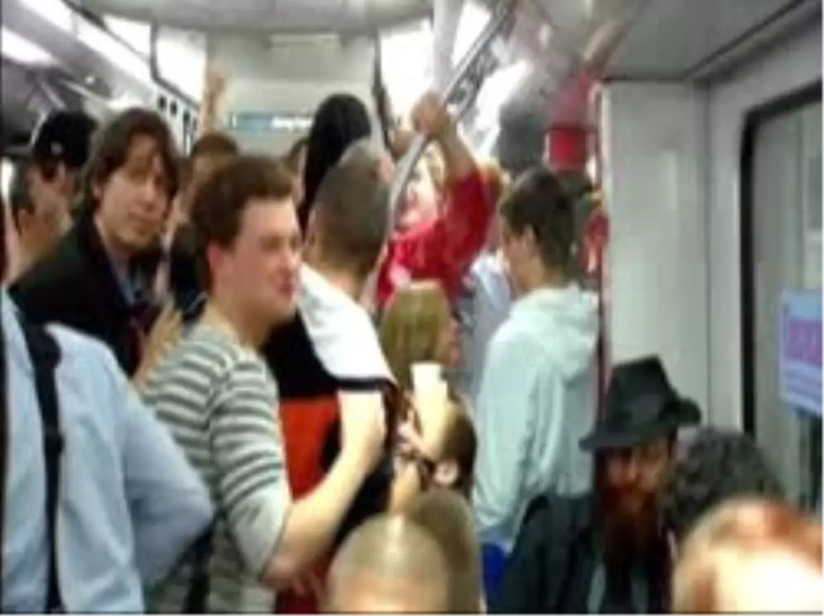 Hamburg\'taki Trenlerde \'içki Yasağı\' İçin Veda Partisi