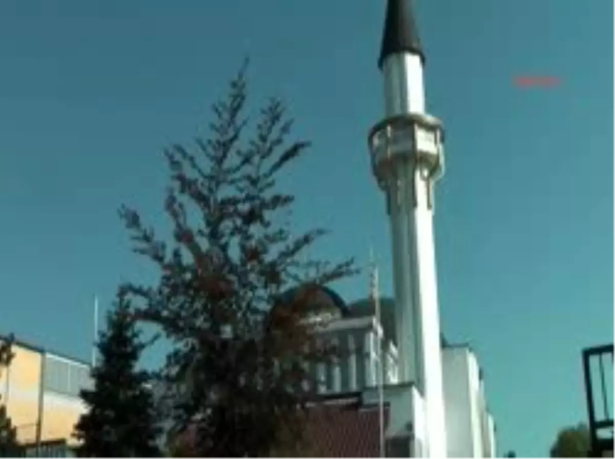 Almanya\'da Camilerde \'açık Kapı Günü\'