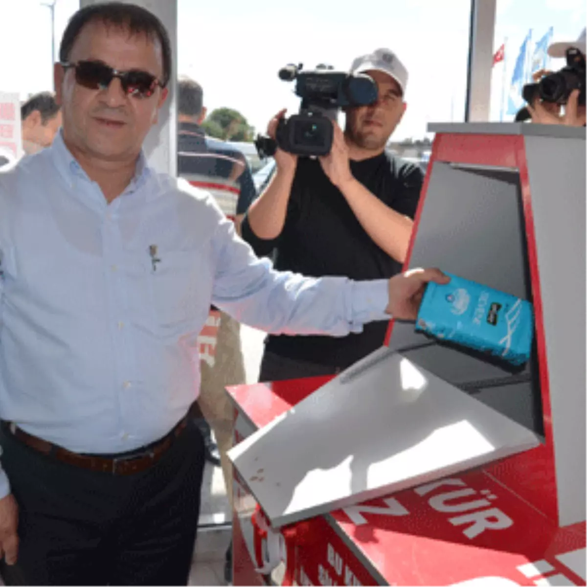 Bir Tane de Onun İçin Al