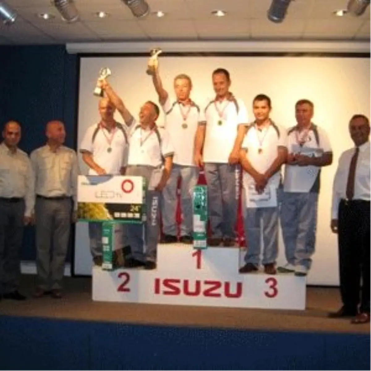 " Isuzu Yıldızı Teknisyenler Yarışması"