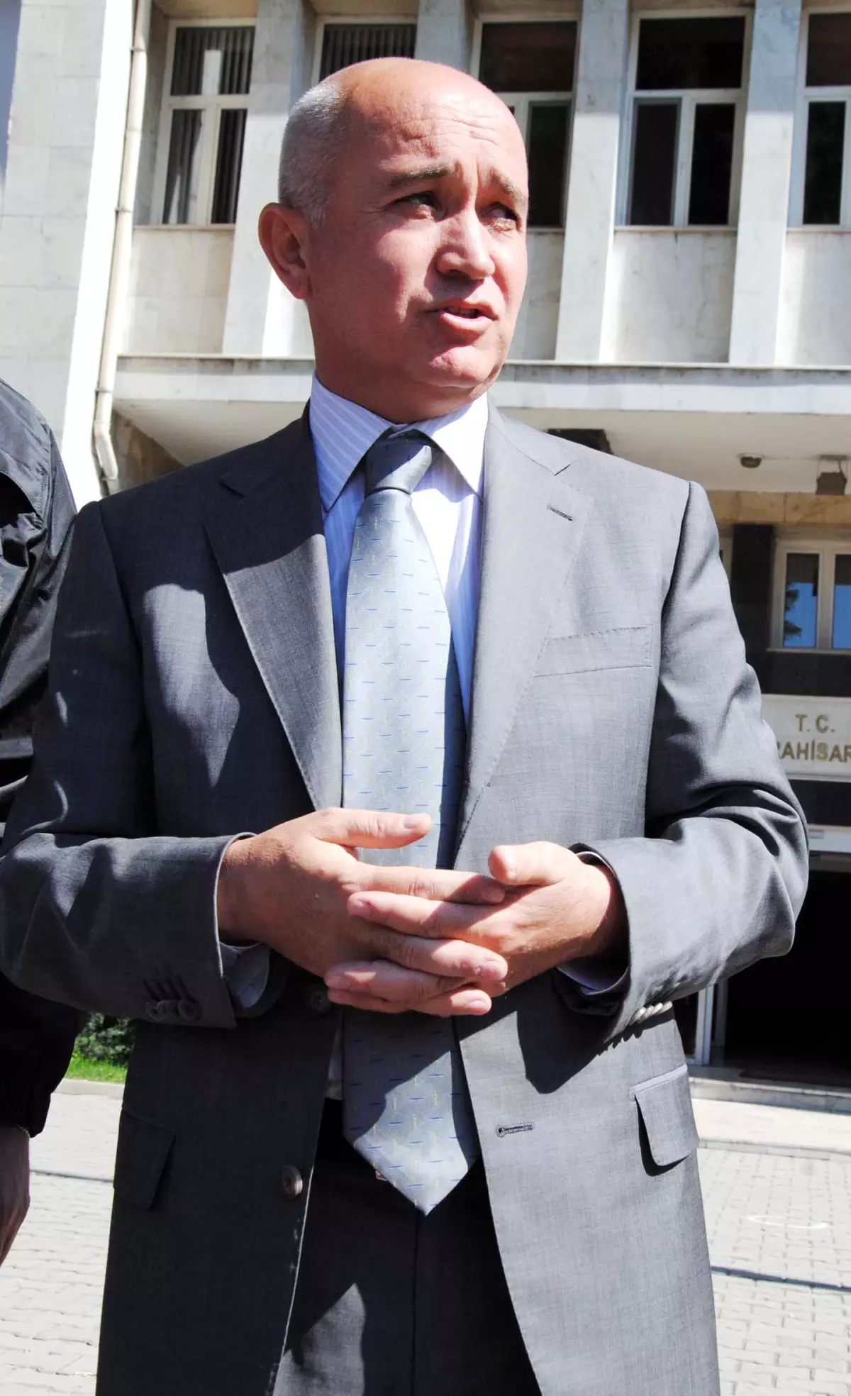 Minibüs Şoförü, Kadın Polisi Dövdü