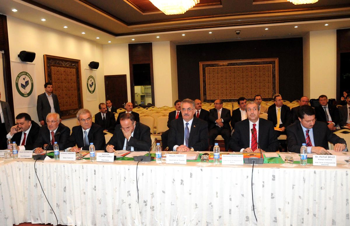 Rize'de Çayın Sorunları Tartışıldı